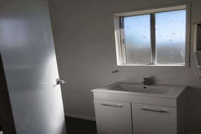 Photo of property in 20 Edgeware Road, Palmerston North, 4410