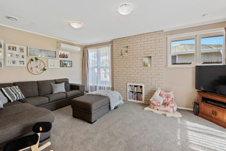 Photo of property in 12 Boyd Street, Rangiora, 7400