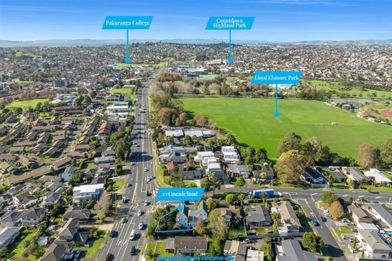 Photo of property in 1 Cascades Road, Pakuranga Heights, Auckland, 2010