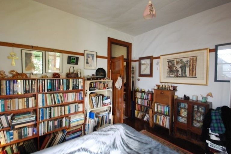 Photo of property in 31 Saint Michaels Crescent, Kelburn, Wellington, 6012