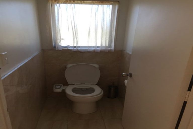 Photo of property in 1/25 Fernwood Grove, Bayview, Auckland, 0629