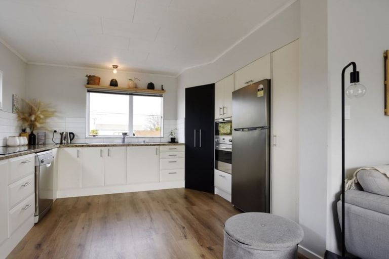 Photo of property in 2/39 Roto Street, Tahunanui, Nelson, 7011