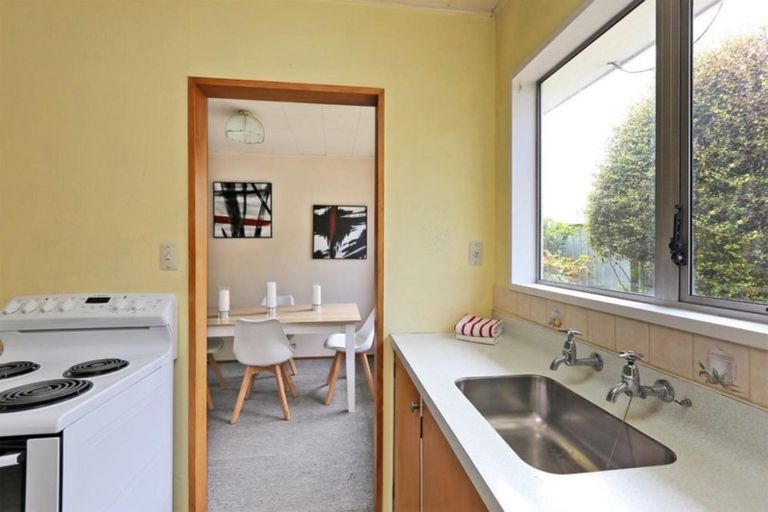 Photo of property in 1/217 Taradale Road, Pirimai, Napier, 4112