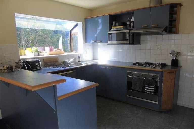 Photo of property in 48 Percy Dyett Drive, Karori, Wellington, 6012