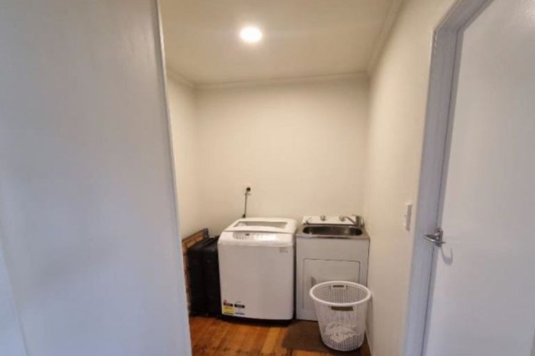 Photo of property in 4/134 Onewa Road, Northcote, Auckland, 0627