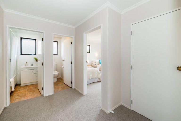 Photo of property in 100 Hillcrest Road, Raumati Beach, Paraparaumu, 5032