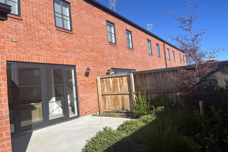 Photo of property in 5/25 Bunyan Street, Waltham, Christchurch, 8023
