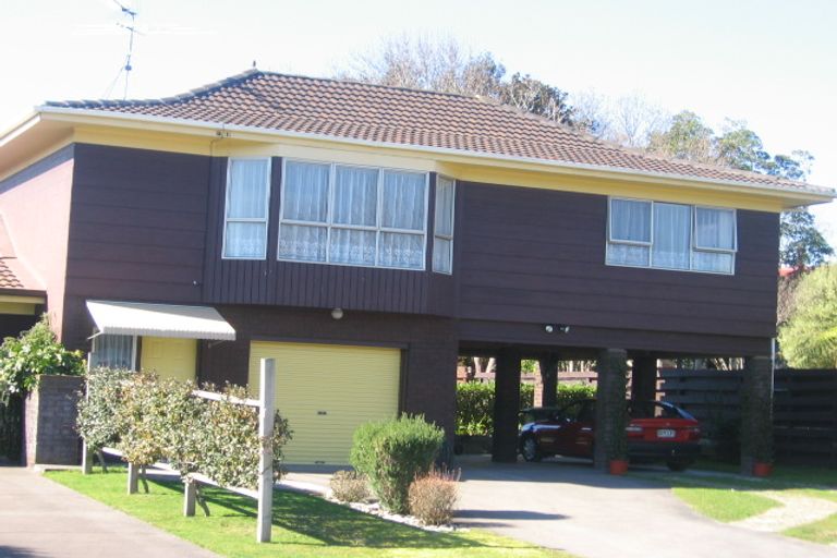 Photo of property in 14b Gaylands Place, Opaheke, Papakura, 2113