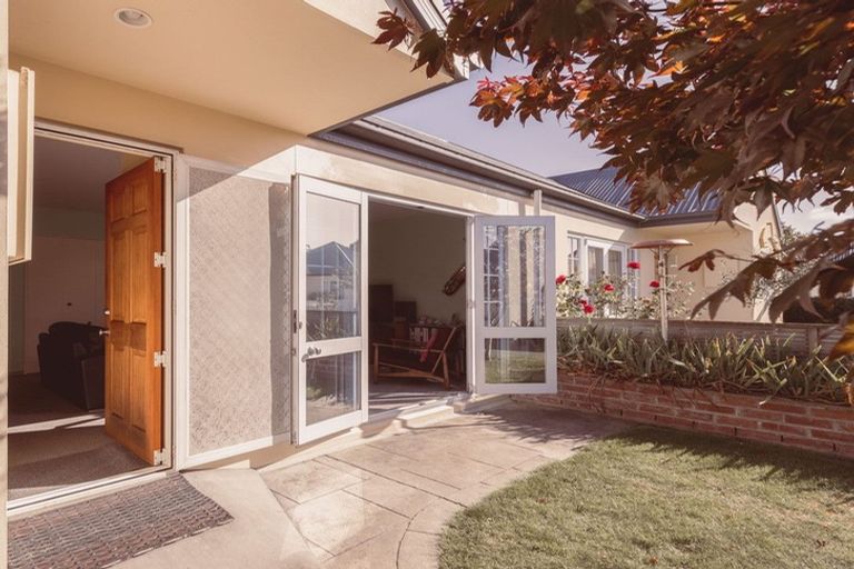 Photo of property in 6/55 Parade Court, Addington, Christchurch, 8024