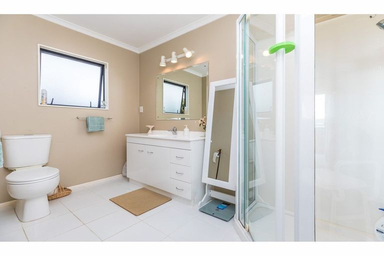 Photo of property in 15c Rishworth Avenue, Stanmore Bay, Whangaparaoa, 0932