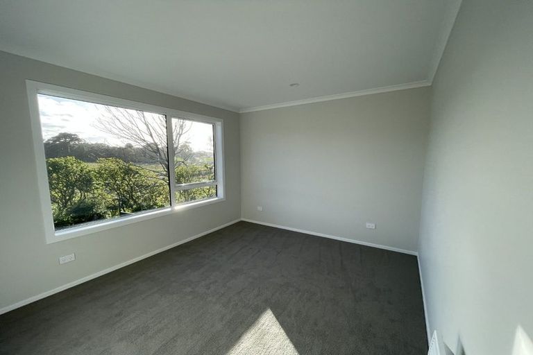 Photo of property in 14 Koreke Close, Kenepuru, Porirua, 5022