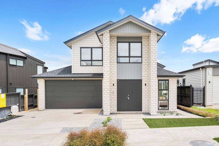 Photo of property in 5 Seagreen Avenue, Rosehill, Papakura, 2113