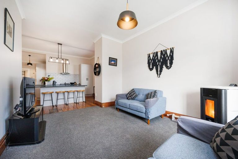 Photo of property in 9 Kingswood Street, Takaro, Palmerston North, 4412