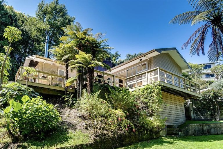 Photo of property in 57c Napier Terrace, Hospital Hill, Napier, 4110