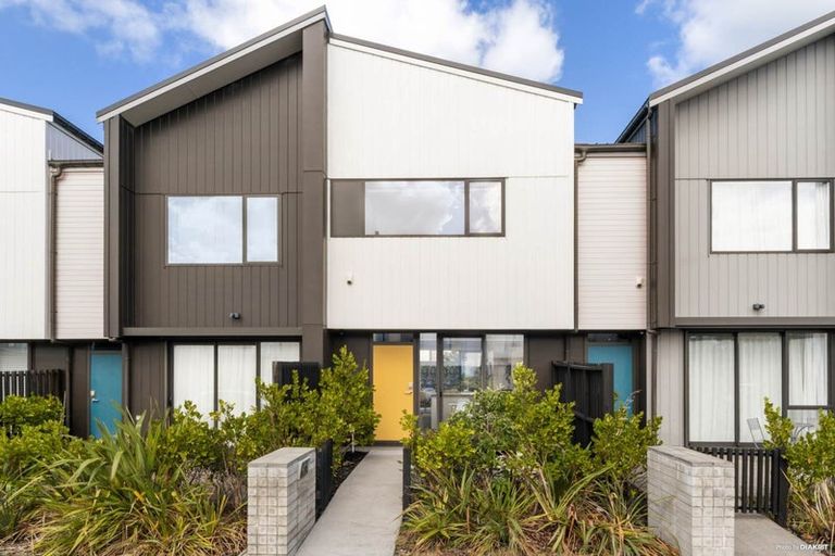 Photo of property in 8 Walter Merton Road, Hobsonville, Auckland, 0616