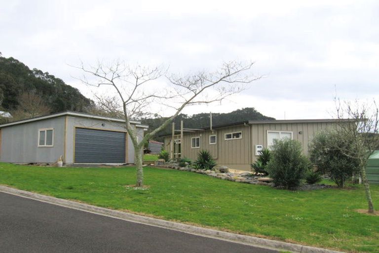 Photo of property in 19 Emmerdale Drive, Hahei, Whitianga, 3591