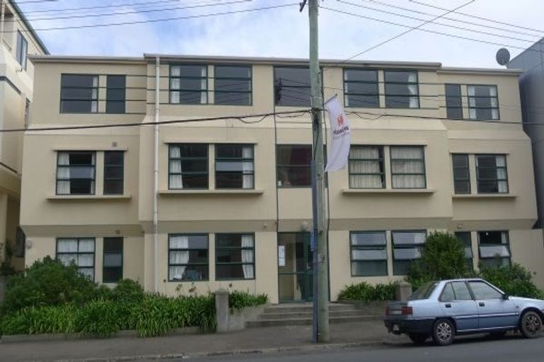 Photo of property in Te Awhina Apartments, 10/22 Sussex Street, Mount Cook, Wellington, 6021