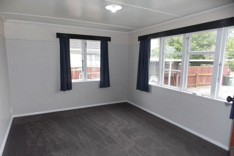 Photo of property in 660 Featherston Street, Roslyn, Palmerston North, 4414
