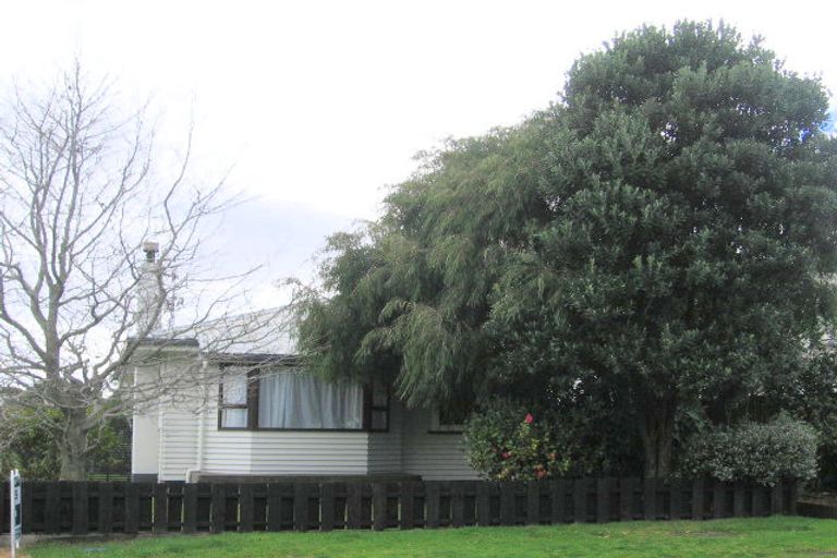 Photo of property in 21 Riverton Road, Mount Maunganui, 3116