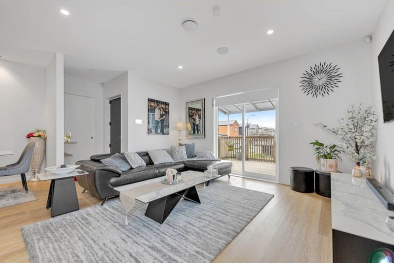 Photo of property in 39 Farranfore Road, Opaheke, Papakura, 2113