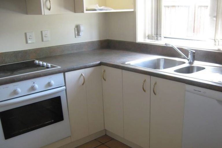 Photo of property in 4/21 Darvel Street, Riccarton, Christchurch, 8011