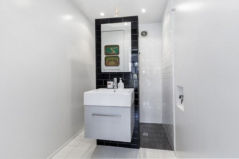 Photo of property in 9 Aranui Street, Miramar, Wellington, 6022