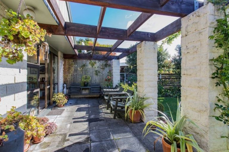 Photo of property in 8 Bankview Place, Amberley, 7410