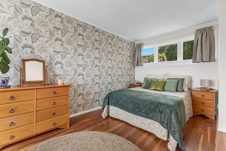 Photo of property in 10 Lawry Street, Moturoa, New Plymouth, 4310