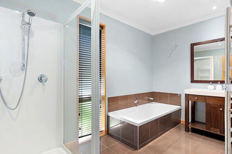 Photo of property in 11 Bridge Street, Southbridge, 7602