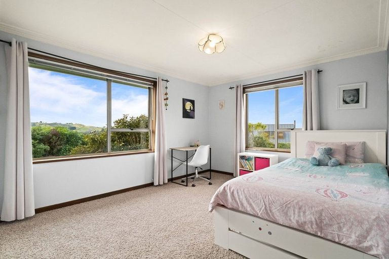Photo of property in 15 Estuary Crescent, Fairfield, Dunedin, 9018