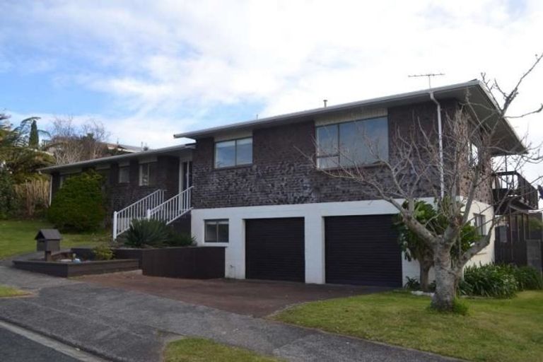 Photo of property in 16 Tiverton Crescent, Whalers Gate, New Plymouth, 4310