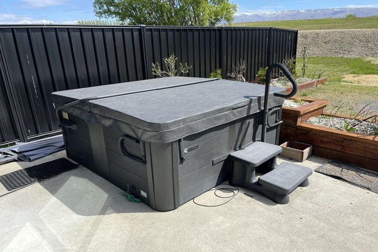 Photo of property in 5 Half Time Close, Omakau, 9376