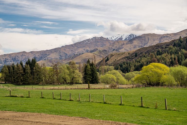 Photo of property in 930 Mount Barker Road, Wanaka, 9382