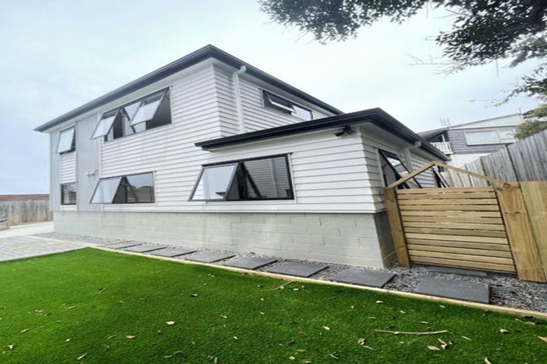 Photo of property in 88c John Downs Drive, Browns Bay, Auckland, 0630