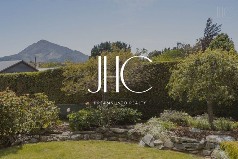 Photo of property in 18 Wairau Road, Albert Town, Wanaka, 9305