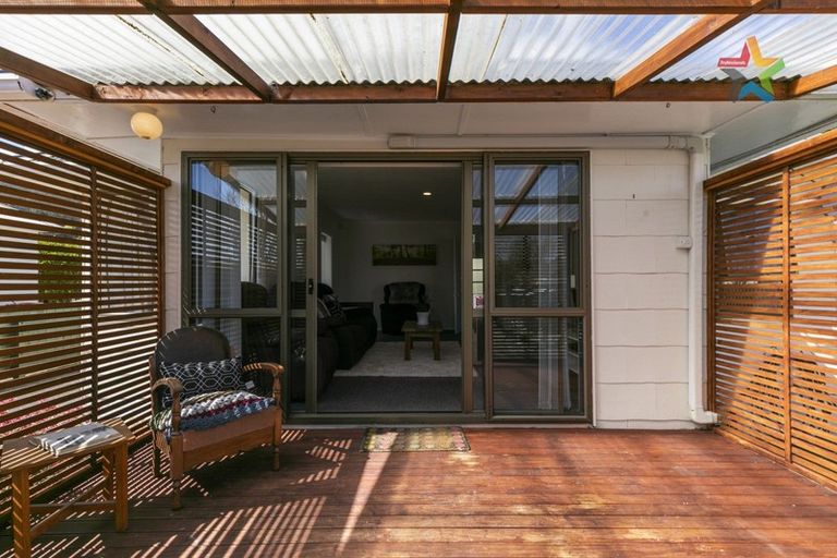 Photo of property in 195 Waddington Drive, Naenae, Lower Hutt, 5011