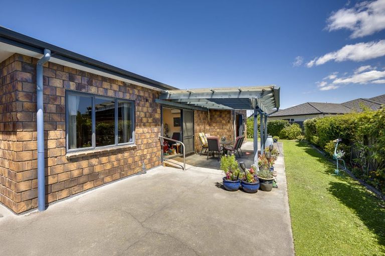 Photo of property in 18 Portland Place, Poraiti, Napier, 4112