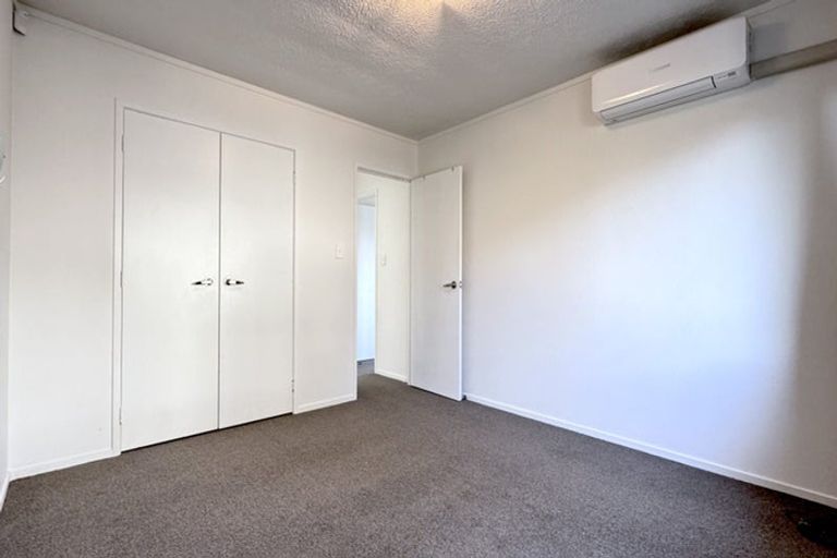 Photo of property in 1/10 Benygloe Place, Highland Park, Auckland, 2010