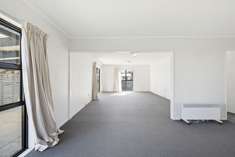 Photo of property in 22 Peter Hall Drive, Kelvin Grove, Palmerston North, 4414