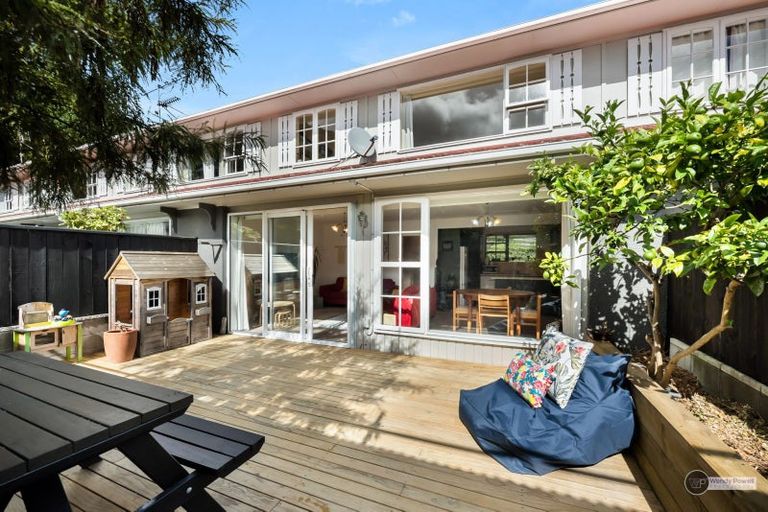 Photo of property in 3/371 Muritai Road, Eastbourne, Lower Hutt, 5013
