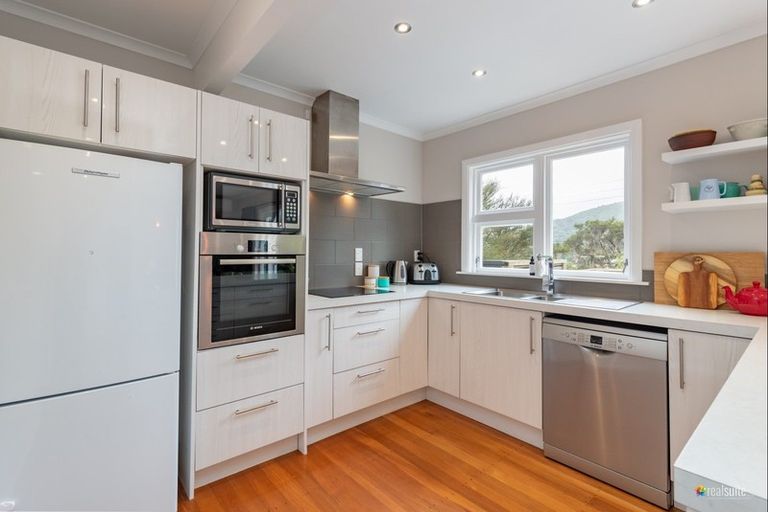 Photo of property in 108 Seddon Street, Naenae, Lower Hutt, 5011