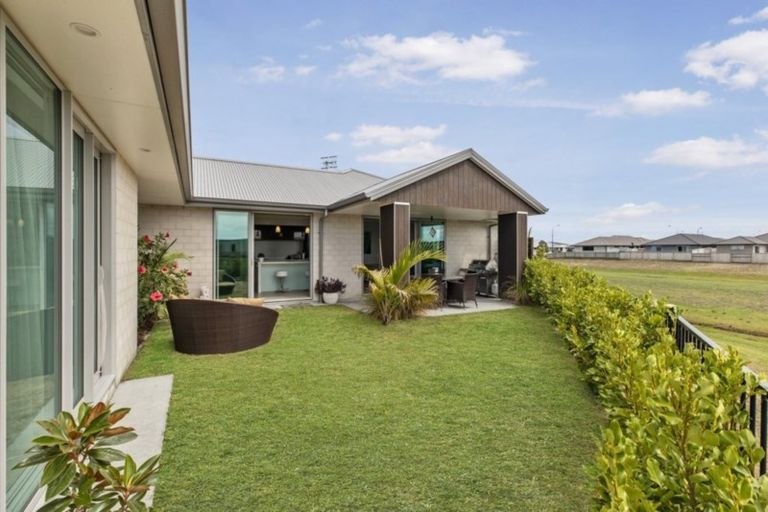 Photo of property in 173 The Boulevard, Papamoa Beach, Papamoa, 3118
