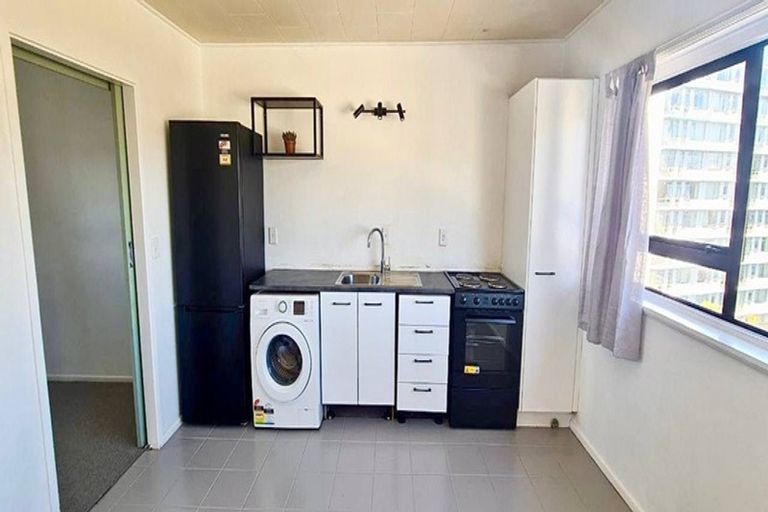 Photo of property in 11/52 Russell Terrace, Berhampore, Wellington, 6023