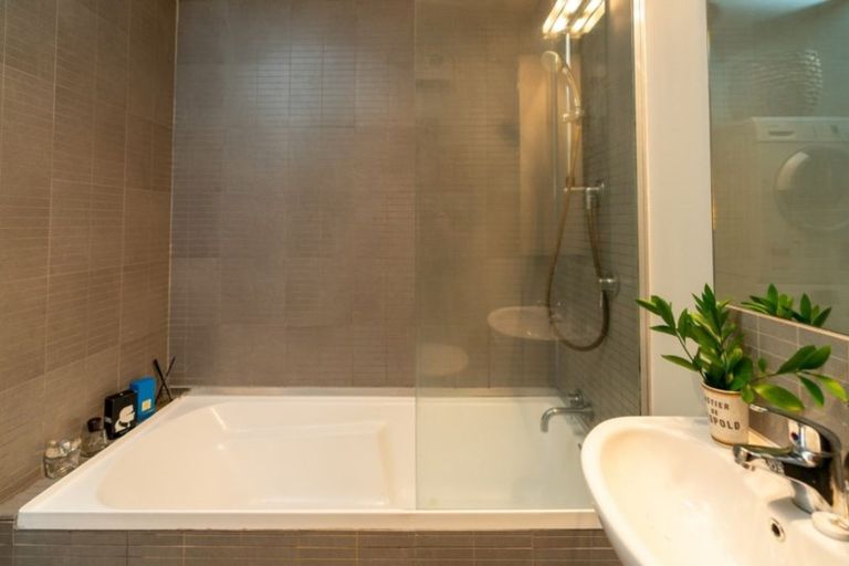 Photo of property in 256/21 Left Bank, Te Aro, Wellington, 6011