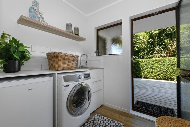 Photo of property in 20 Seaview Road, Otumoetai, Tauranga, 3110