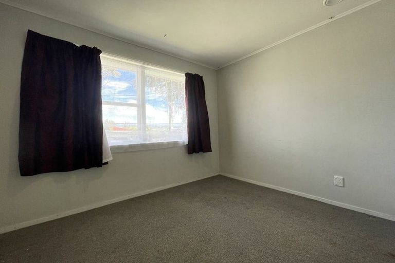 Photo of property in 6 Hetherington Road, Ranui, Auckland, 0612