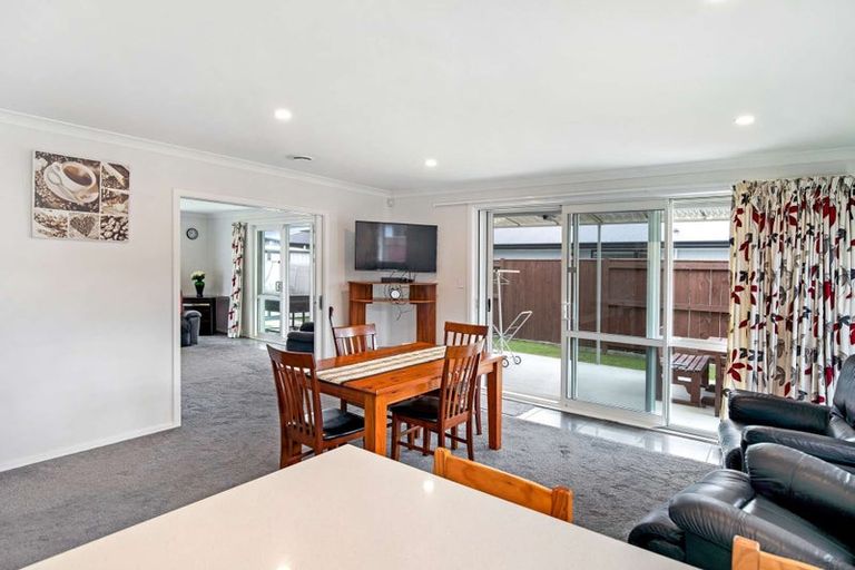 Photo of property in 15 Serenity Crescent, Kelvin Grove, Palmerston North, 4414