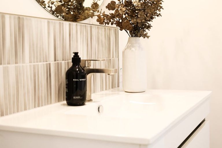 Photo of property in 6 Samuel Place, Terrace End, Palmerston North, 4410