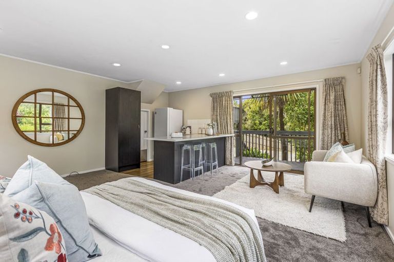 Photo of property in 14 Packham Place, Beach Haven, Auckland, 0626