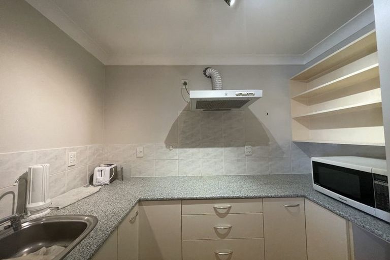 Photo of property in 1/31 Bayview Road, Browns Bay, Auckland, 0630